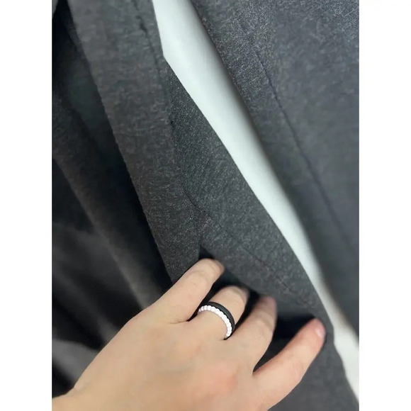 Cabi #956 Take Charge Cardigan Sweater Long Sleeve Gray Size XS NO BELT Women’s - Picture 5 of 5